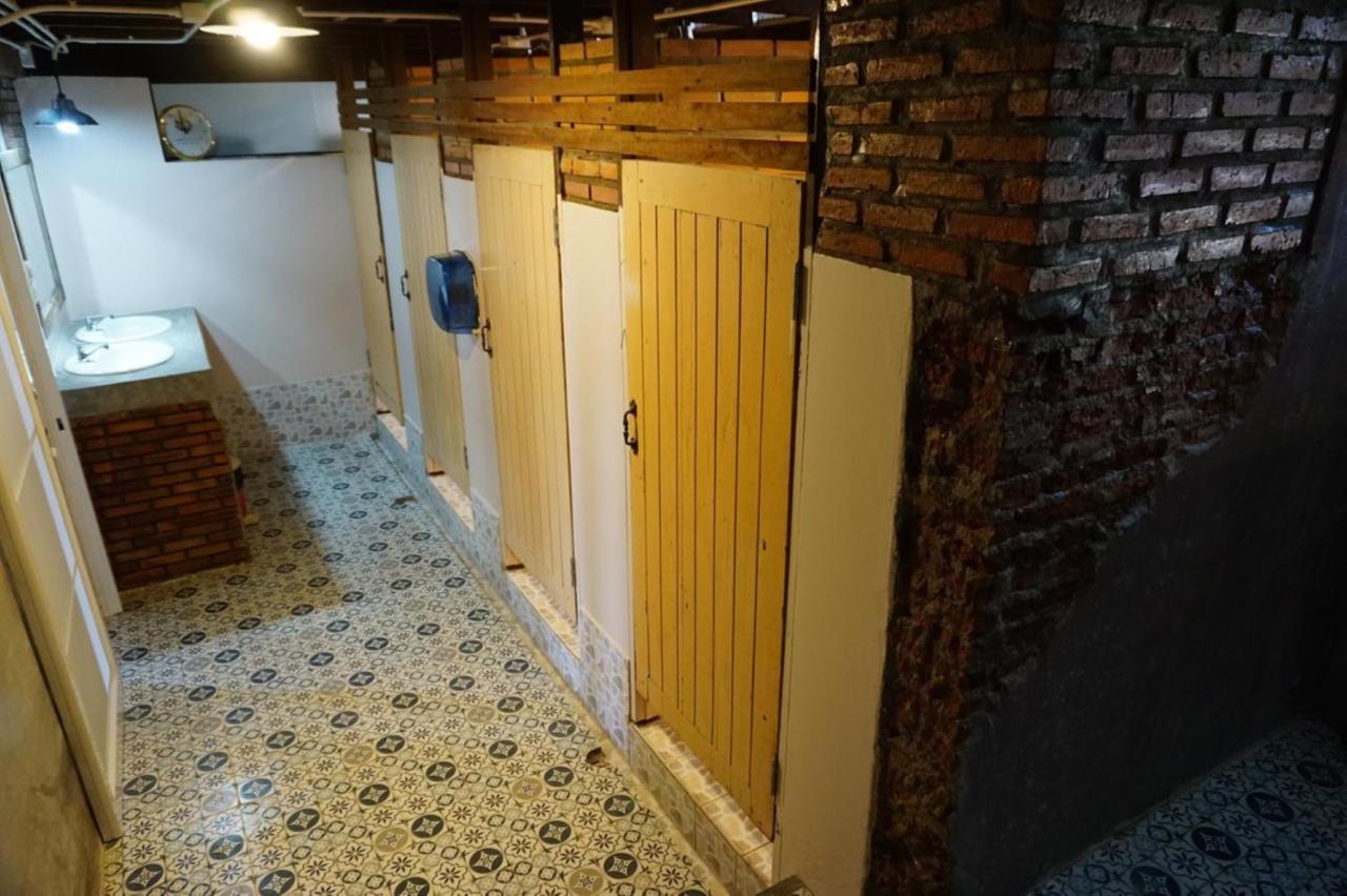 Insight Hostel Τσιάνγκ Μάι Εξωτερικό φωτογραφία