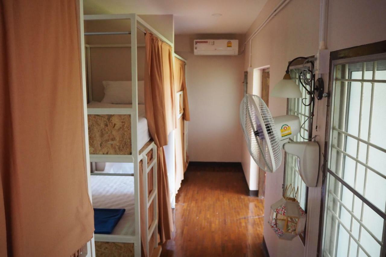 Insight Hostel Τσιάνγκ Μάι Εξωτερικό φωτογραφία